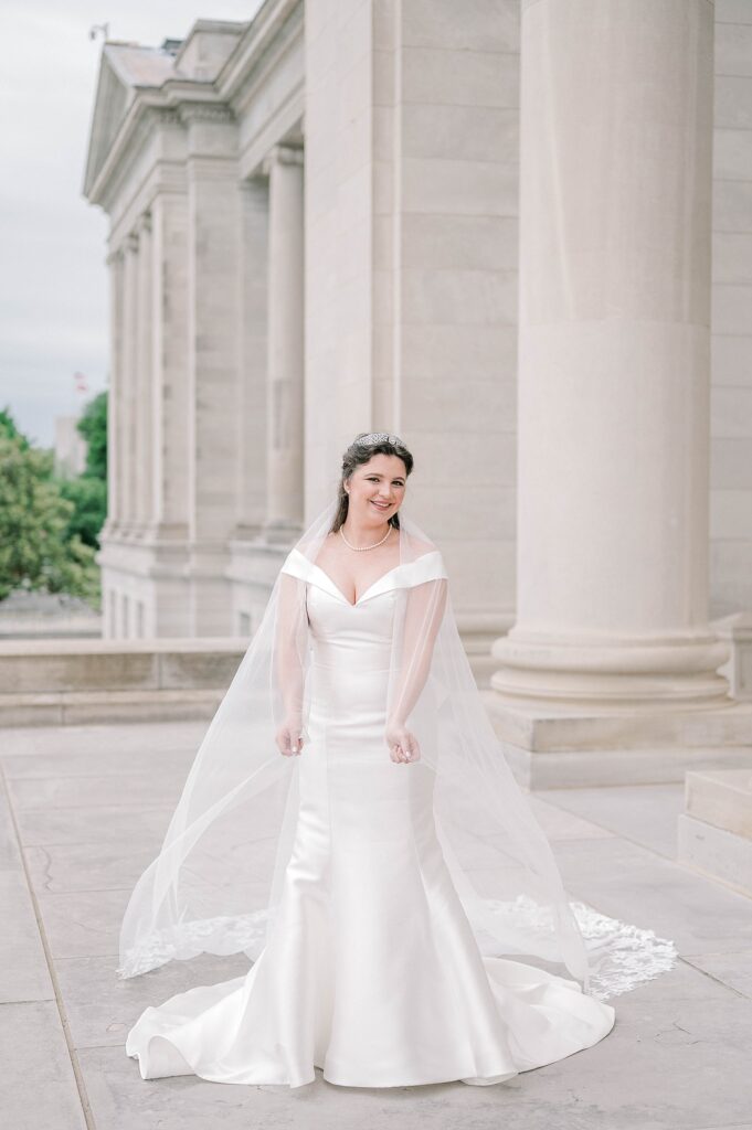 Bridal portrait at Arkansas State Capitol